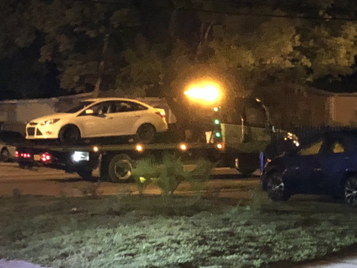 Tampa Police are investigating a traffic crash involving a single vehicle in the area of W. Sligh Av and N. Howard Av. The vehicle driver is in contact with police and was treated for a minor injury