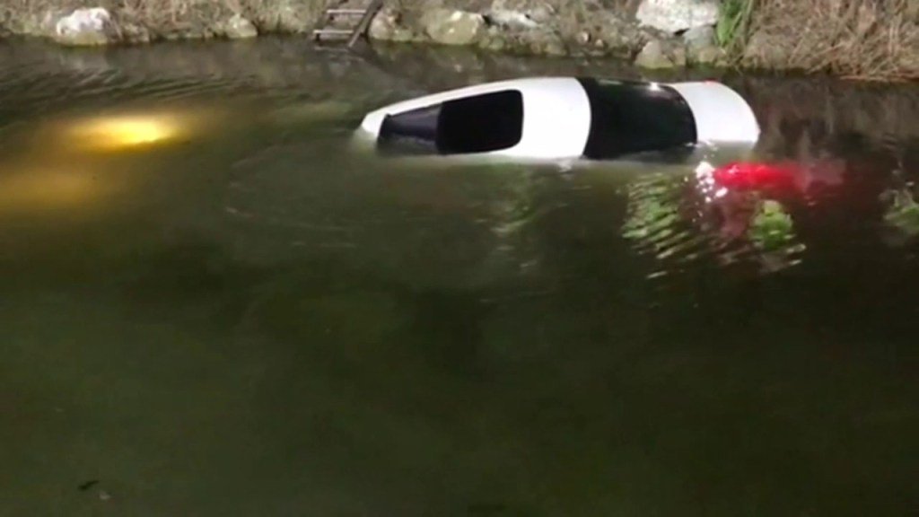 Driver not hurt after car crashes into canal in southwest Miami-Dade