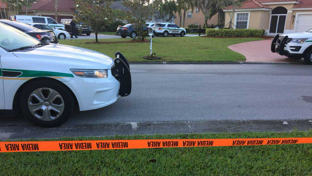 The Palm Beach County Sheriff's office is investigating a stabbing that happened Friday morning in the Saratoga Lakes community in Royal Palm Beach. Deputies tell WPBF 25 News an unidentified man stabbed the woman in the home in the 200 block of Saratoga Boulevard East, then fled the scene. The relationship between the man and woman is not known.