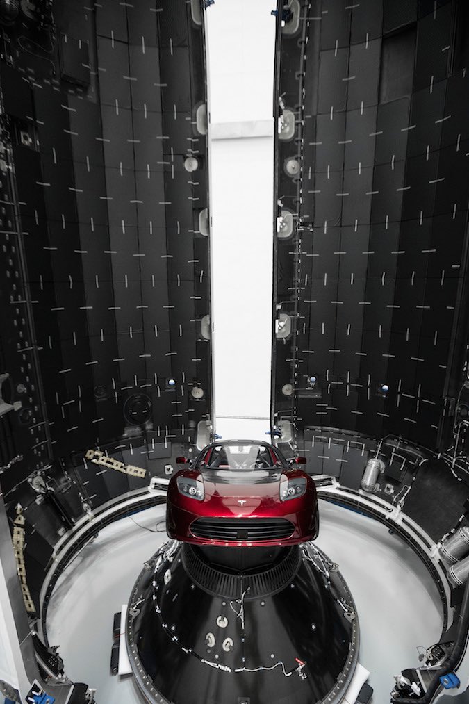 Elon Musk:First 60 @SpaceX Starlink satellites loaded into Falcon fairing. Tight fit.   