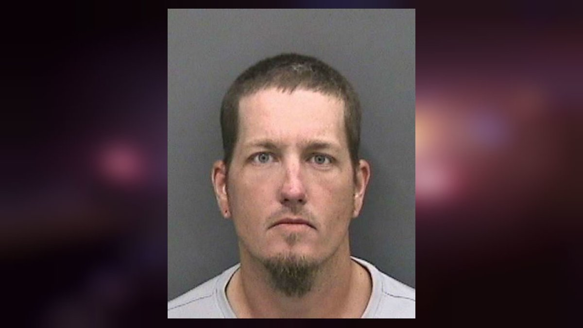 Man arrested for pretending to be an officer. After he tried to pull over a real sheriff's. Barry Lee Hastings, 35, activated the white and amber lights on his black Crown Victoria around 8:30 p.m. behind an off-duty Lee County sheriff’s deputy along I-4 in Hillsborough County 