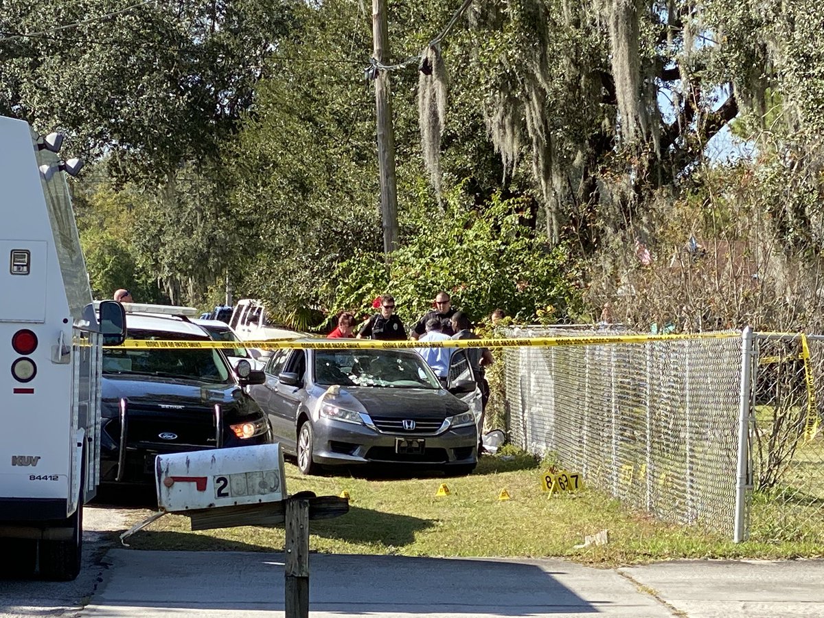 FDLE investigates a shooting involving Plant City PD on Spooner dr. after a suspect in a stolen vehicle drove at officers, officers then opened fire killing the suspect