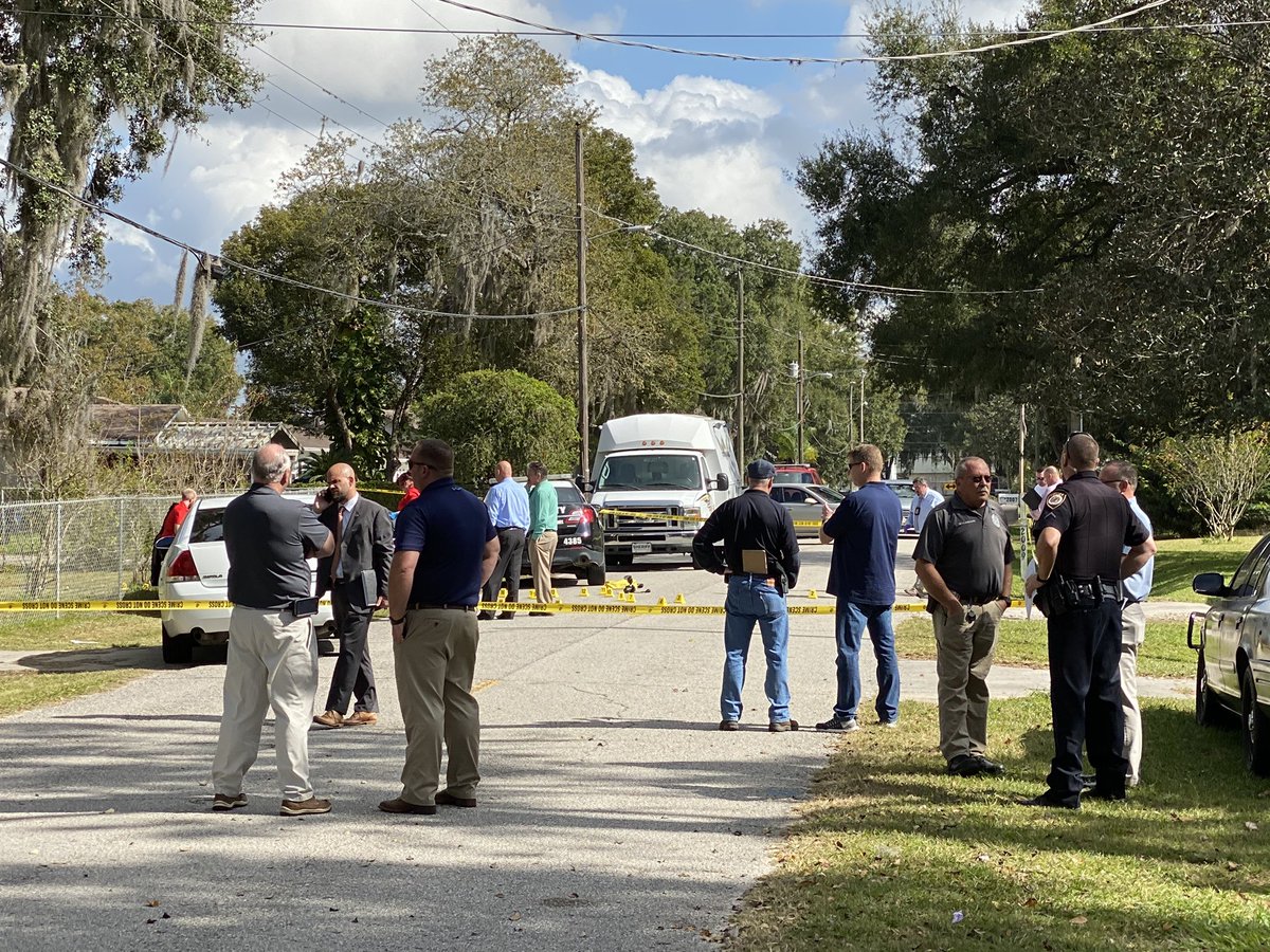 FDLE investigates a shooting involving Plant City PD on Spooner dr. after a suspect in a stolen vehicle drove at officers, officers then opened fire killing the suspect