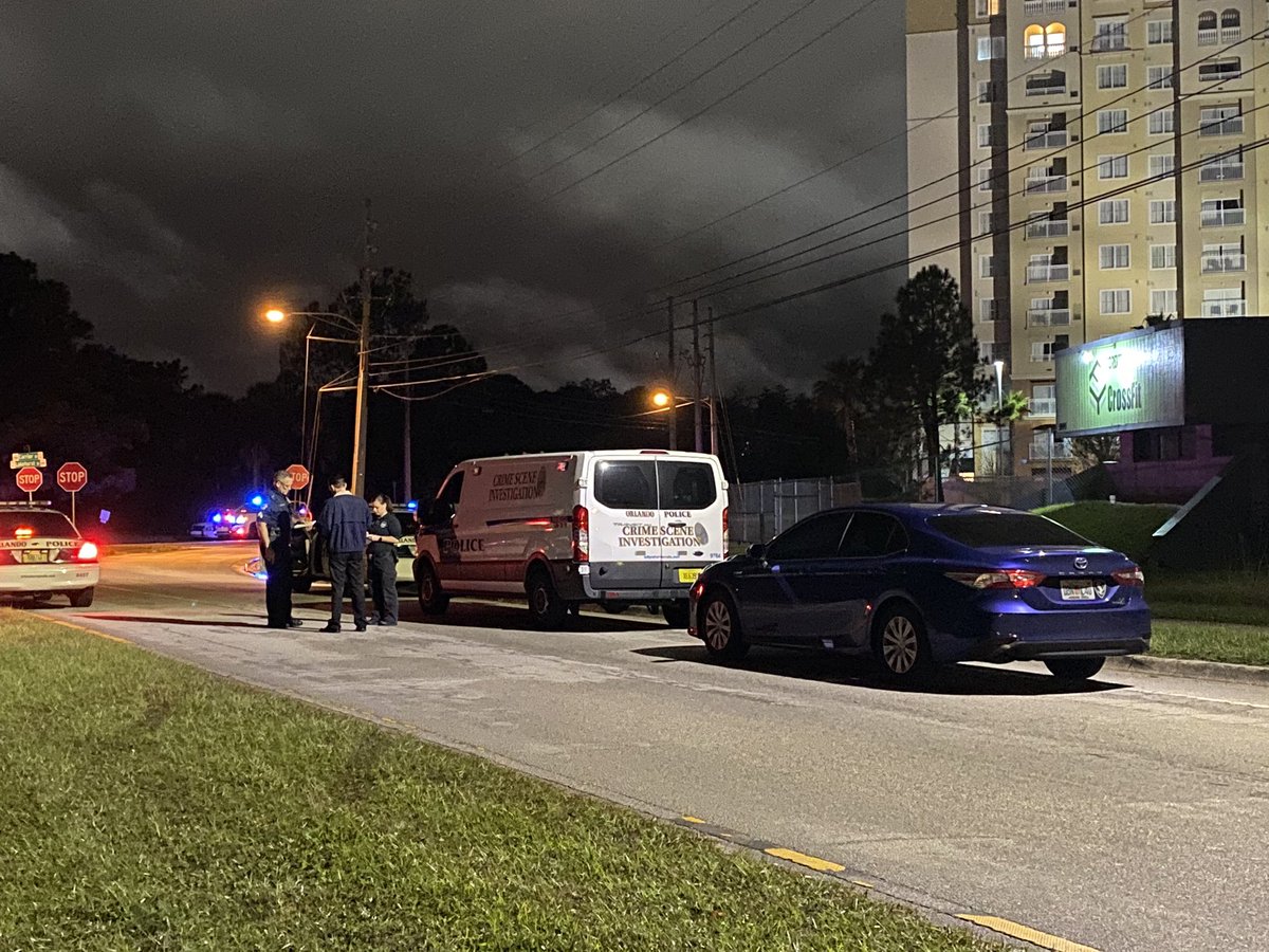 A shooting investigation is underway after a man was injured and taken to the hospital. @OrlandoPolice say the victim has non-life threatening injuries. The shooting happened around 2:45am near Forever Young Crossfit on Carrier and Lakehurst Dr. 