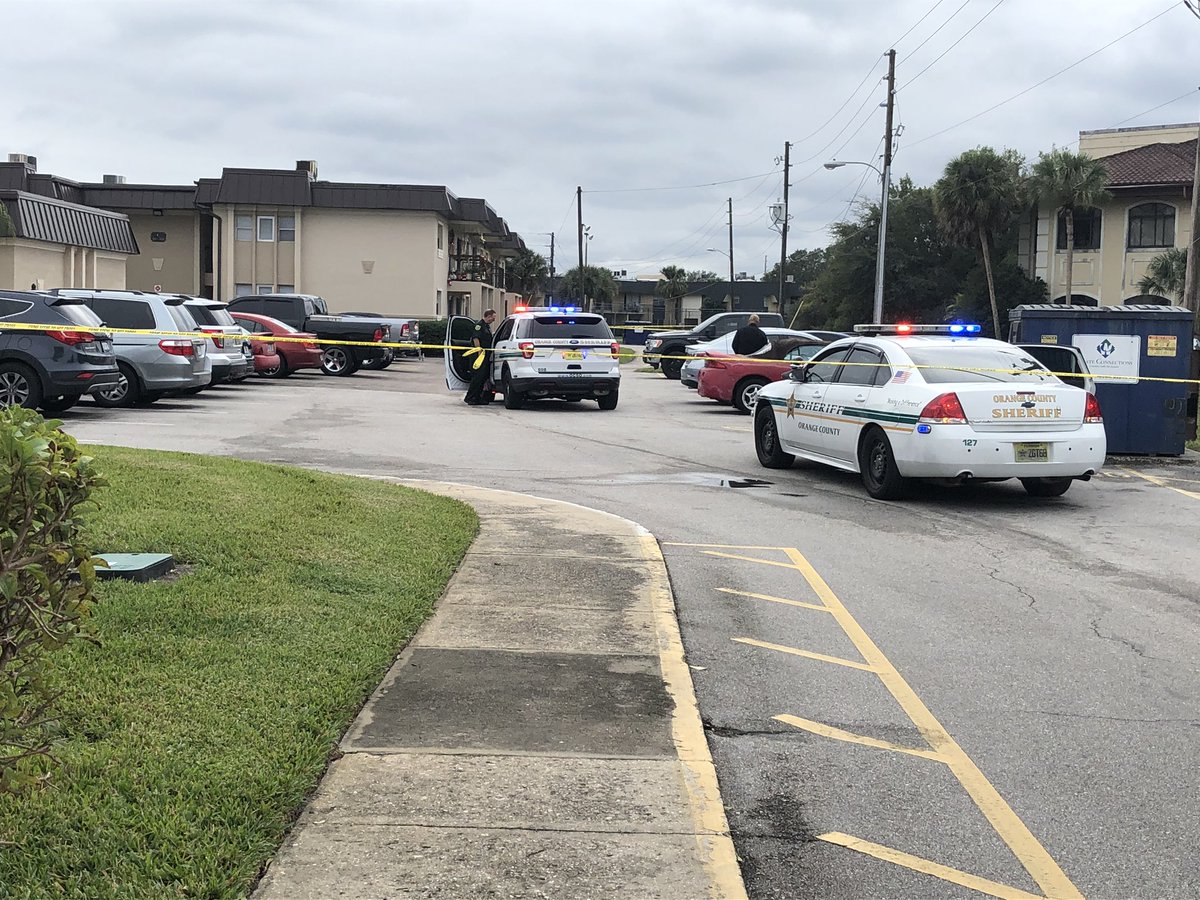 OrangeCoSheriff deputies are investigating a deadly shooting. Detectives say they found a person shot at the Winter Park Pointe Apartments, and he died at the hospital. No suspect info just yet. 
