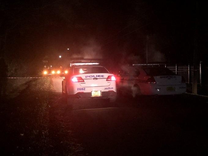Jacksonville Police are investigating a shooting on the city’s northwest side where a man was shot in the neck. Police say they found the man off New Kings Road on Mattox Avenue last Sunday night. He was taken to a hospital and is expected to survive. 