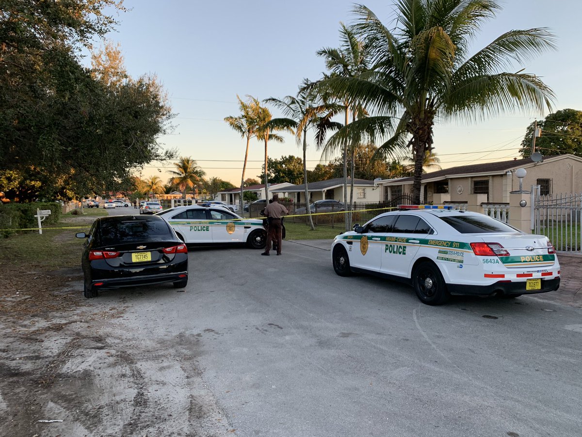 This has  turned fatal. Per @MiamiDadePD, this was a drive-by shooting. Happened at 4:25am. Adult female and teenage male injured. Both transported to @JacksonHealth Ryder Trauma, where female later died. Investigation ongoing. 