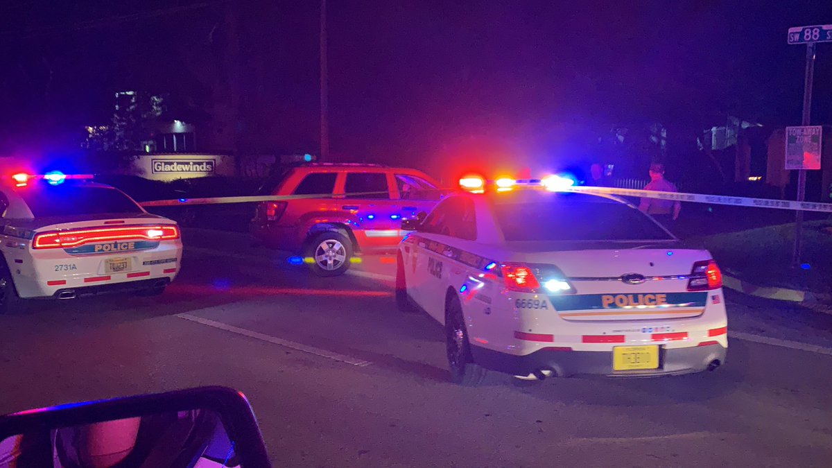 Active suspect search underway in Kendall. Miami Dade Police and Miami Beach police are on-scene. Tape up in front of gated community on SW 88th St. & 112th Ave. There's a red SUV parked nearby, vehicle appears to have been ditched. 