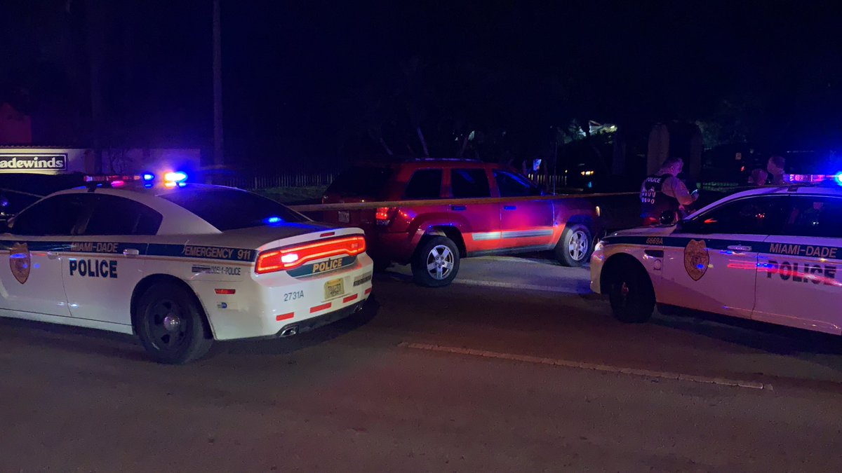 Active suspect search underway in Kendall. Miami Dade Police and Miami Beach police are on-scene. Tape up in front of gated community on SW 88th St. & 112th Ave. There's a red SUV parked nearby, vehicle appears to have been ditched. 