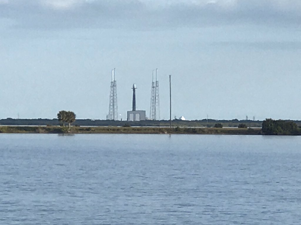 SpaceX second try at launching latest round of 60 Starlink satellites. Falcon9 ready at Pad 40, Cape Canaveral AFS. Wx 80 % favorable for 9:06 am EST.