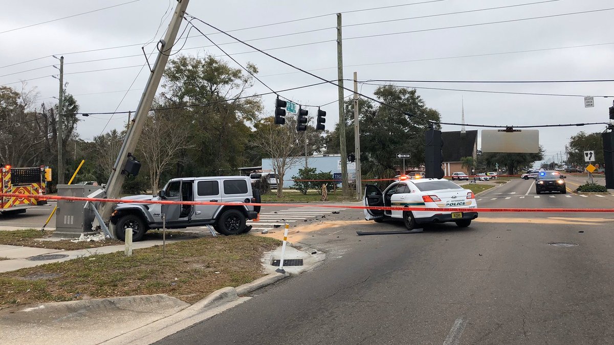 Intersection closed due to 3 car, utility pole crash in St. Pete