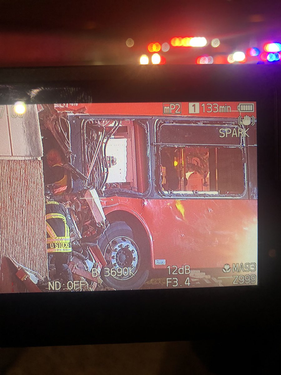 Several people were injured in Lynx bus crash.  S. Westmoreland Dr. & Carter St.  Hear from eyewitnesses who ran to help the driver 