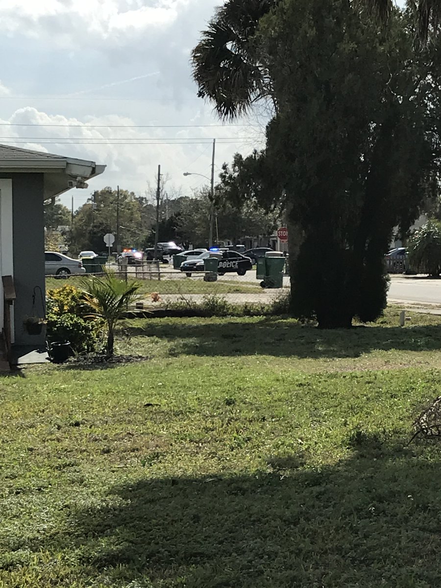 Patrol officers and detectives investigating a shooting on Paw Paw St. No injuries. Structural damage to three vehicles and two homes. Investigation ongoing. 