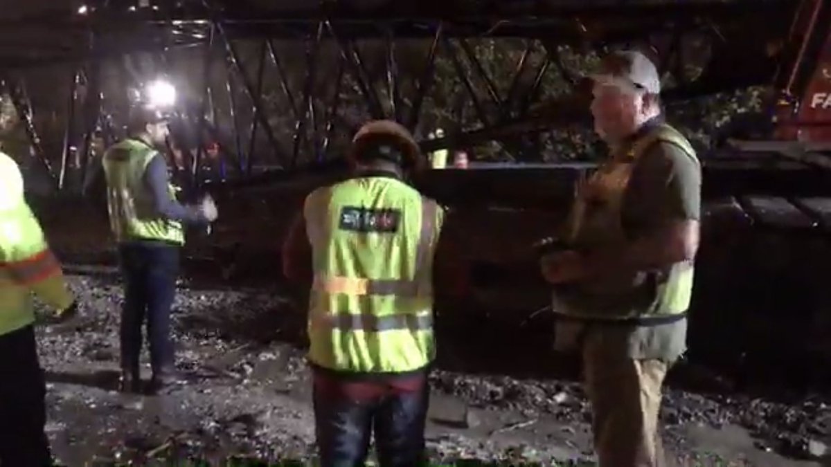 Operator safe after his crane topples over all lanes of NB I-275 in St. Pete in severe weather.  