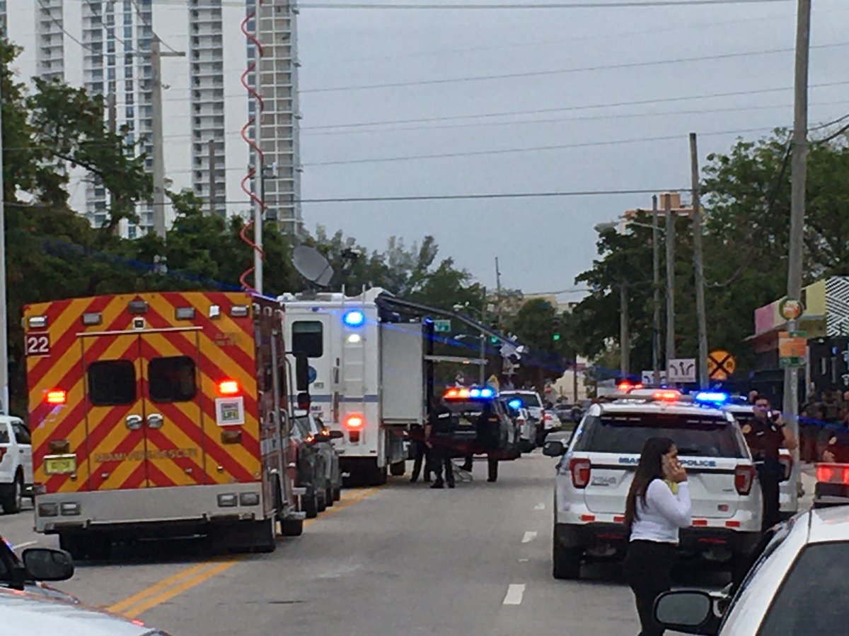 Scene is still active in Wynwood. Police say a person of interest/ possible shooter is in the scene. Waiting to learn of that person has been captured. 
