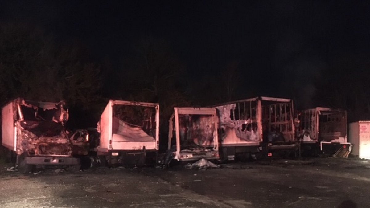 Orange County deputies are investigating what may be a suspicious fire an an Orlando business. Several box trucks went up in flames overnight behind a business on East Colonial Drive just west of North Goldenrod Road
