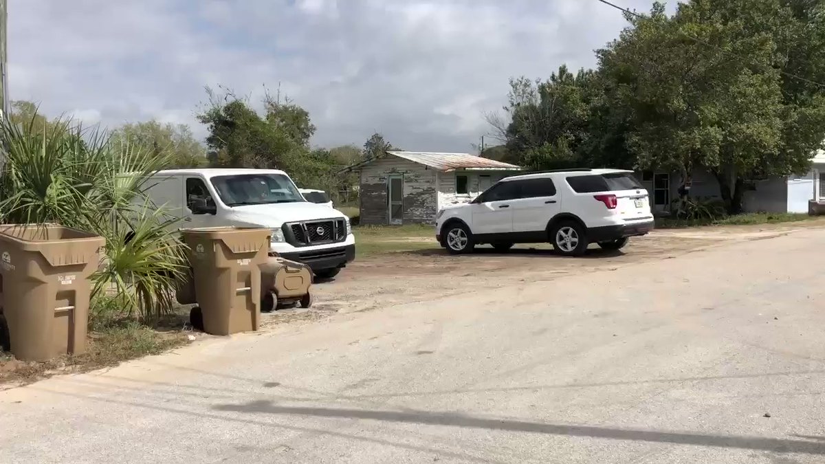 This is the moment when the medical examiner's van left Fillmore Ave where the @LakeCountySO is investigating a shooting death.