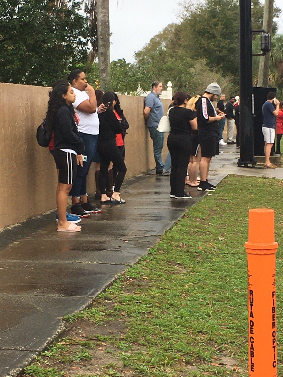 Parents already lining up for the code red at @lakebrantley. Parents say they got a call from the school about ten minutes ago.