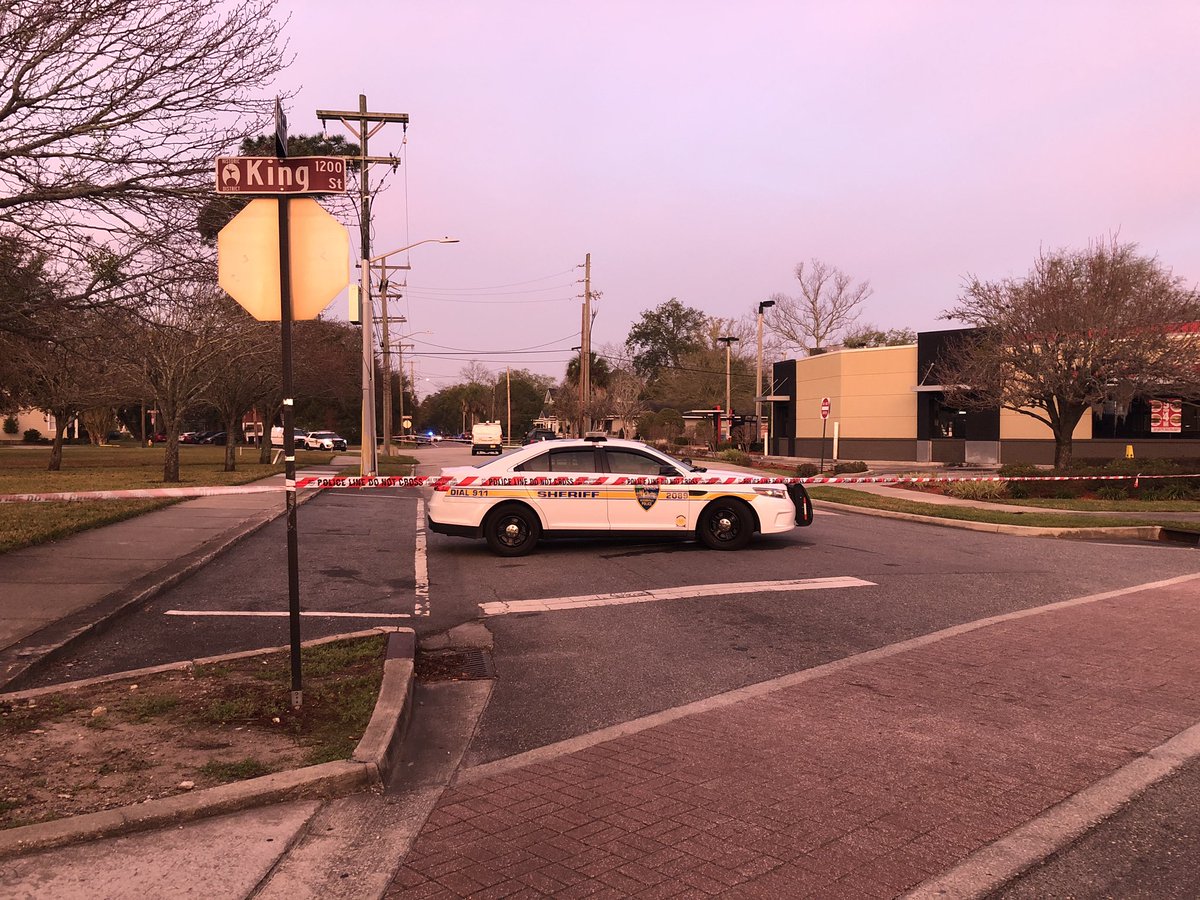 Here's a look at the investigation off King Street   that the sun is up. 