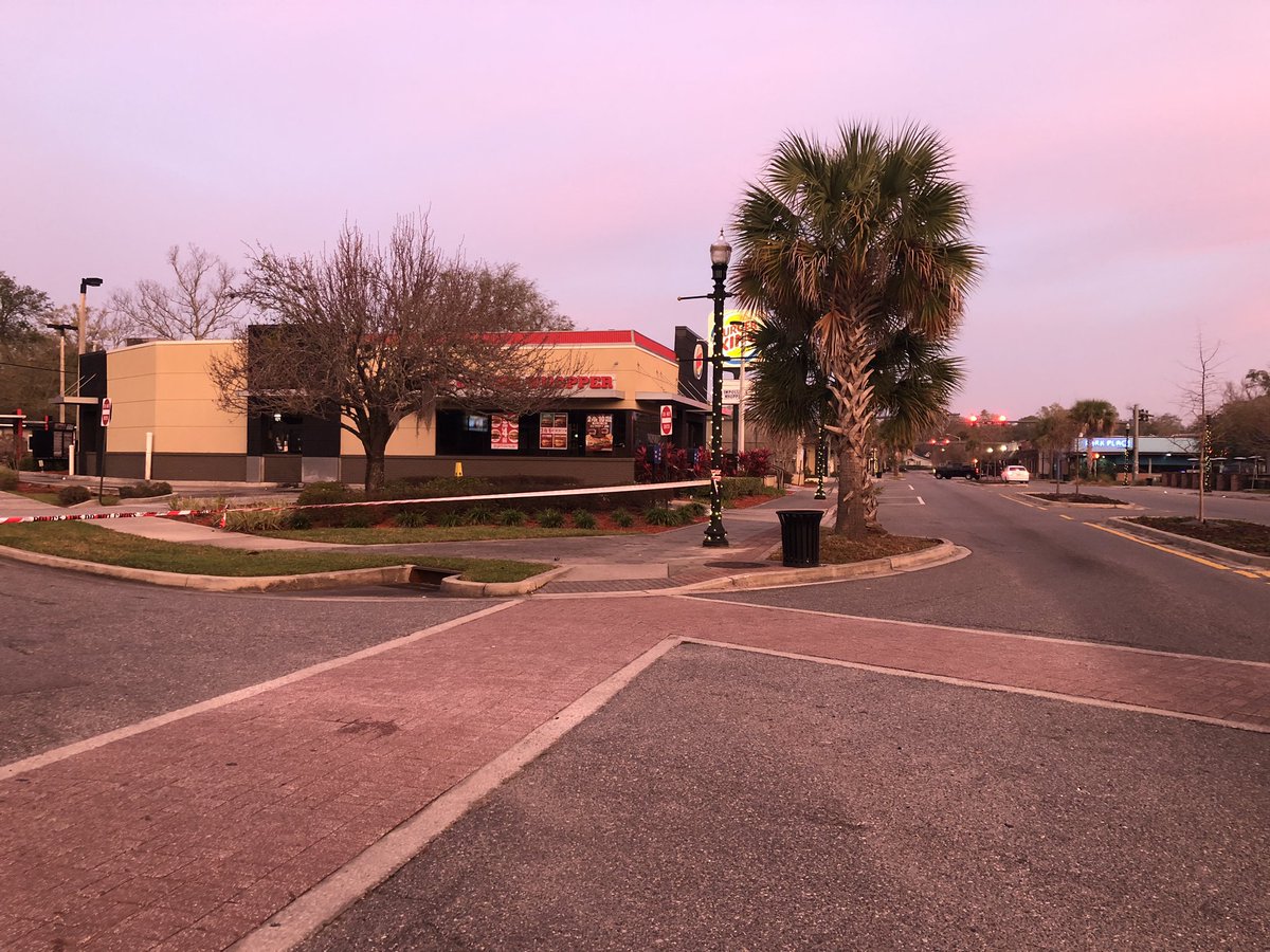 Here's a look at the investigation off King Street   that the sun is up. 