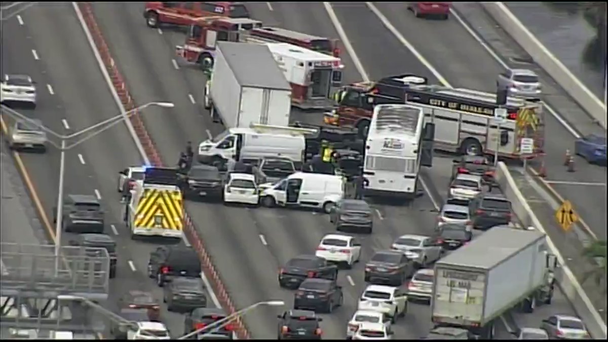 All general-purpose lanes of SB Palmetto Expressway blocked between I-75 and NW 122nd St. due to multi-vehicle crash