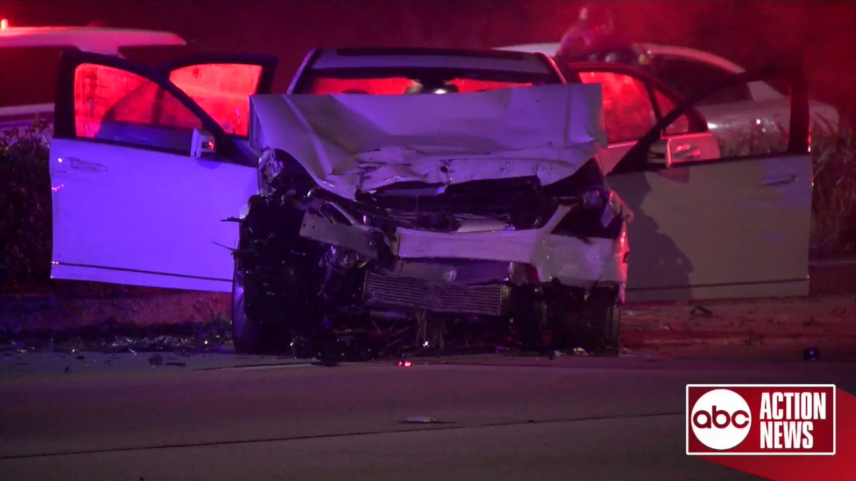 All lanes of Dale Mabry Highway are closed between Osborne and Cayuga while Tampa Police officers investigate a serious injury crash.