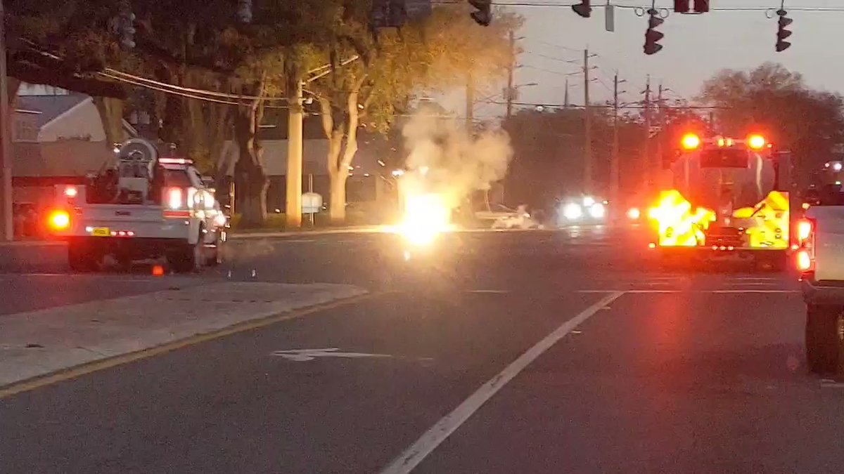 Live power line down on San Jose Blvd in Mandarin 