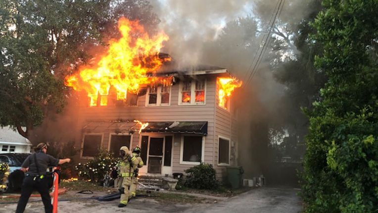 A resident in a Winter Haven multi-unit building helped other tenants, dog with puppies escape fire, officials say