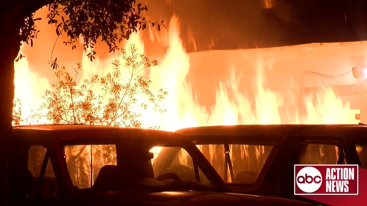 Crews were able to quickly knock down a shed fire in PinellasPark before it caused major damage to homes. The call came in just before 5am on 55th St N. The shed between both homes was fully involved on arrival. One house sustained minor damage. 