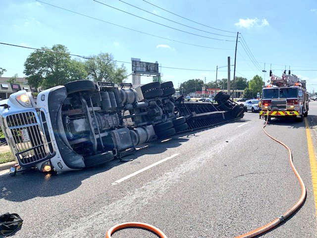 Traffic Crash 9:49 a.m. Clarcona-Ocoee Road/North Orange Blossom Trail: tractor-trailer hauling a load of lumber overturned; firefighters freed the driver who was pinned in the cab. He was transported to @orlandohealth Regional Medical Center with serious injuries.