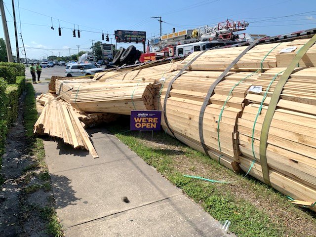 Traffic Crash 9:49 a.m. Clarcona-Ocoee Road/North Orange Blossom Trail: tractor-trailer hauling a load of lumber overturned; firefighters freed the driver who was pinned in the cab. He was transported to @orlandohealth Regional Medical Center with serious injuries.