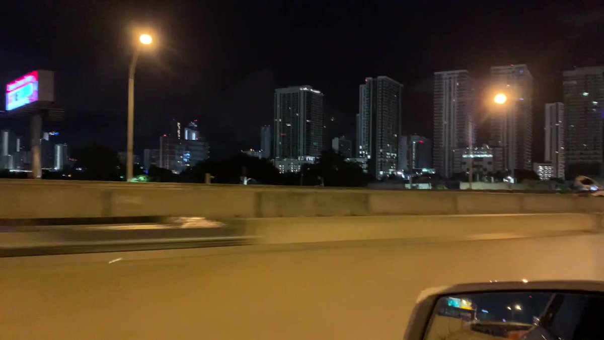 MiamiPD investigating fatal shooting on I-395 in downtown Miami. Per @FHPMiami, unknown gunman opened fire on white Range Rover last night. Driver was hit and died at scene. All westbound lanes currently blocked as police investigate. 