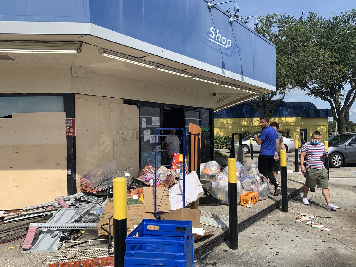 Marathon gas station on Fowler Ave & 22nd badly damaged and looted. 