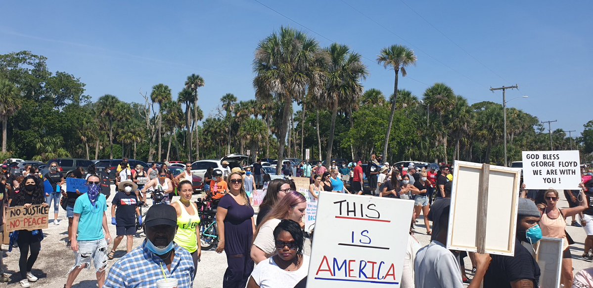 Peaceful protest on portorange bridge. Dunlawton Ave