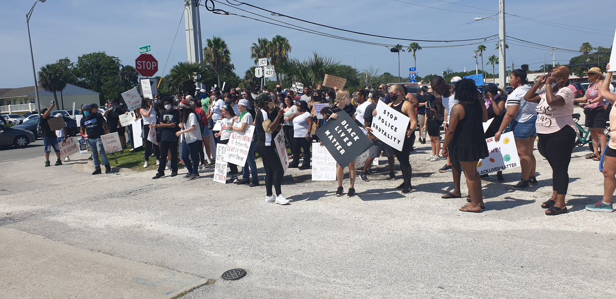 Peaceful protest on portorange bridge. Dunlawton Ave