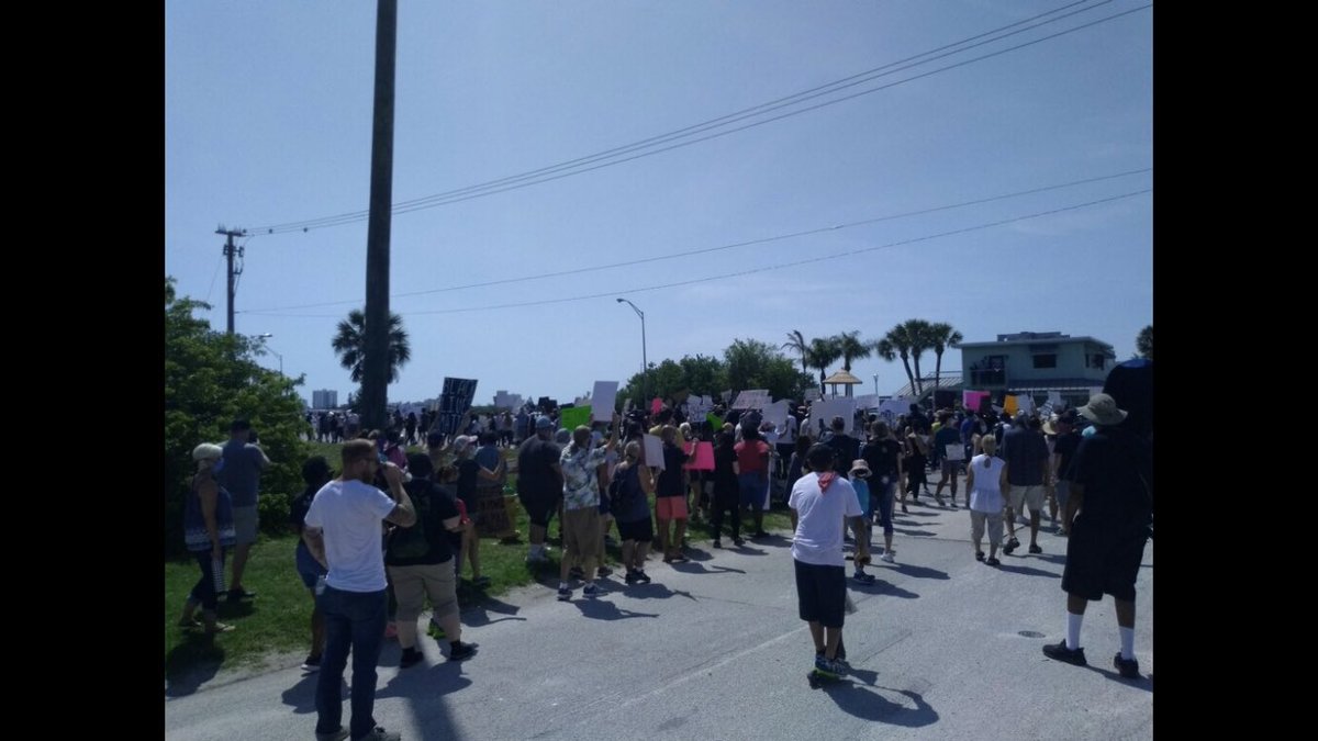 Cityportorange council member Chase Tramont took today while at the protest at the Dunlawton Bridge. He estimates more than 500 people were there. There's another demonstration near ISB and .@CityDaytona city hall. Both have been peaceful