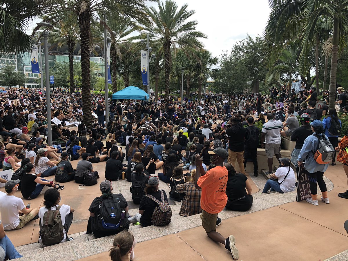 Easily around a 1,000 people here at  city hall for this GeorgeFloyd protest. 