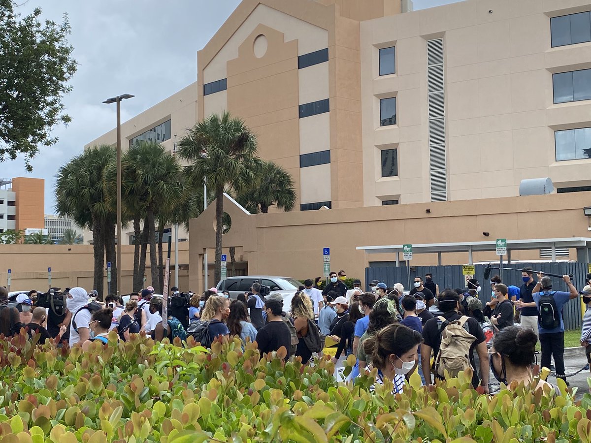Here is the crowd that's gathering at the Miami-Dade State Attorney's Office. Posts on social media say some are upset at the SA's office for not prosecuting some officers. 
