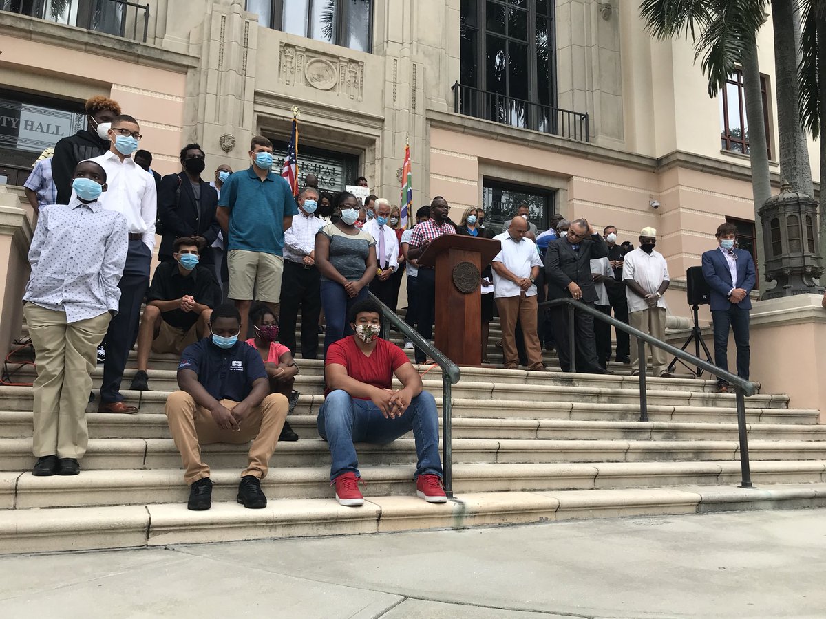 St Pete leaders showing support of national protests.  An important conversation being had 