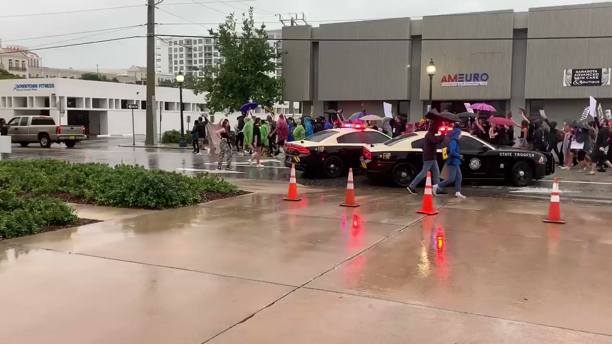 Protest continues to move throughout downtown Sarasota 