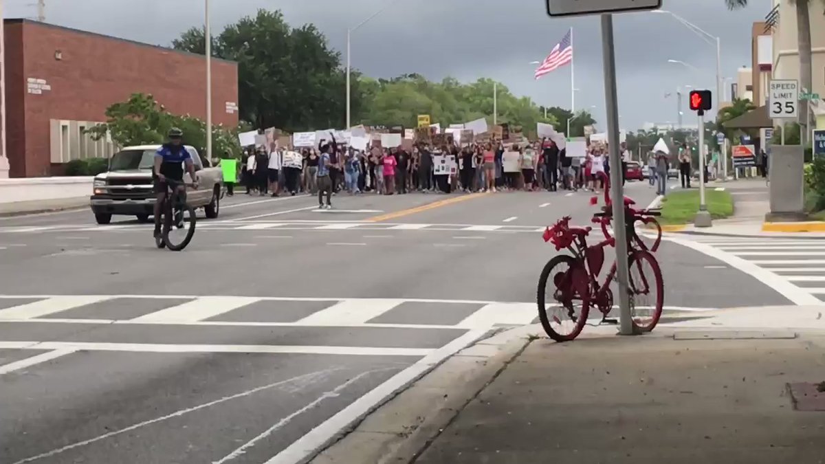 Protests have resumed down US 301 in Sarasota. They are peaceful, organized and working to have their voices heard 