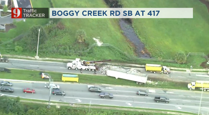 crash off SB Boggy Creek Rd at 417