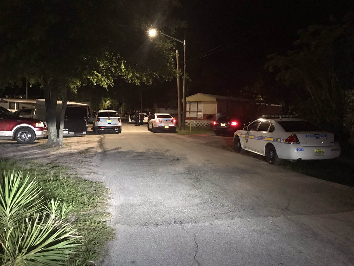 Per @JSOPIO they were notified at 430pm that an 11yo girl was missing after her mom came home from work - The family is from Honduras and it's believed that she may be with a man in his early 20's she met on Facebook- possibly in green SUV and possibly headed to Orlando 