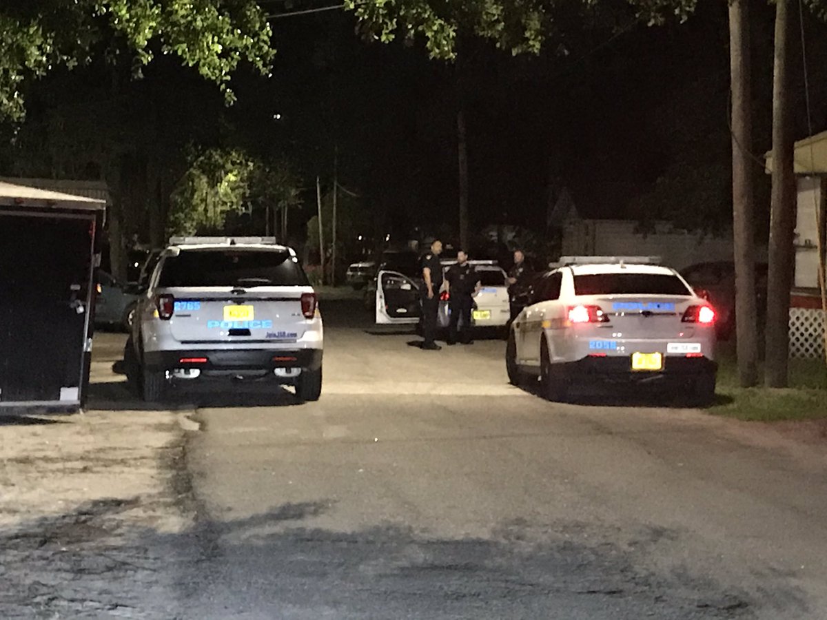 Per @JSOPIO they were notified at 430pm that an 11yo girl was missing after her mom came home from work - The family is from Honduras and it's believed that she may be with a man in his early 20's she met on Facebook- possibly in green SUV and possibly headed to Orlando 