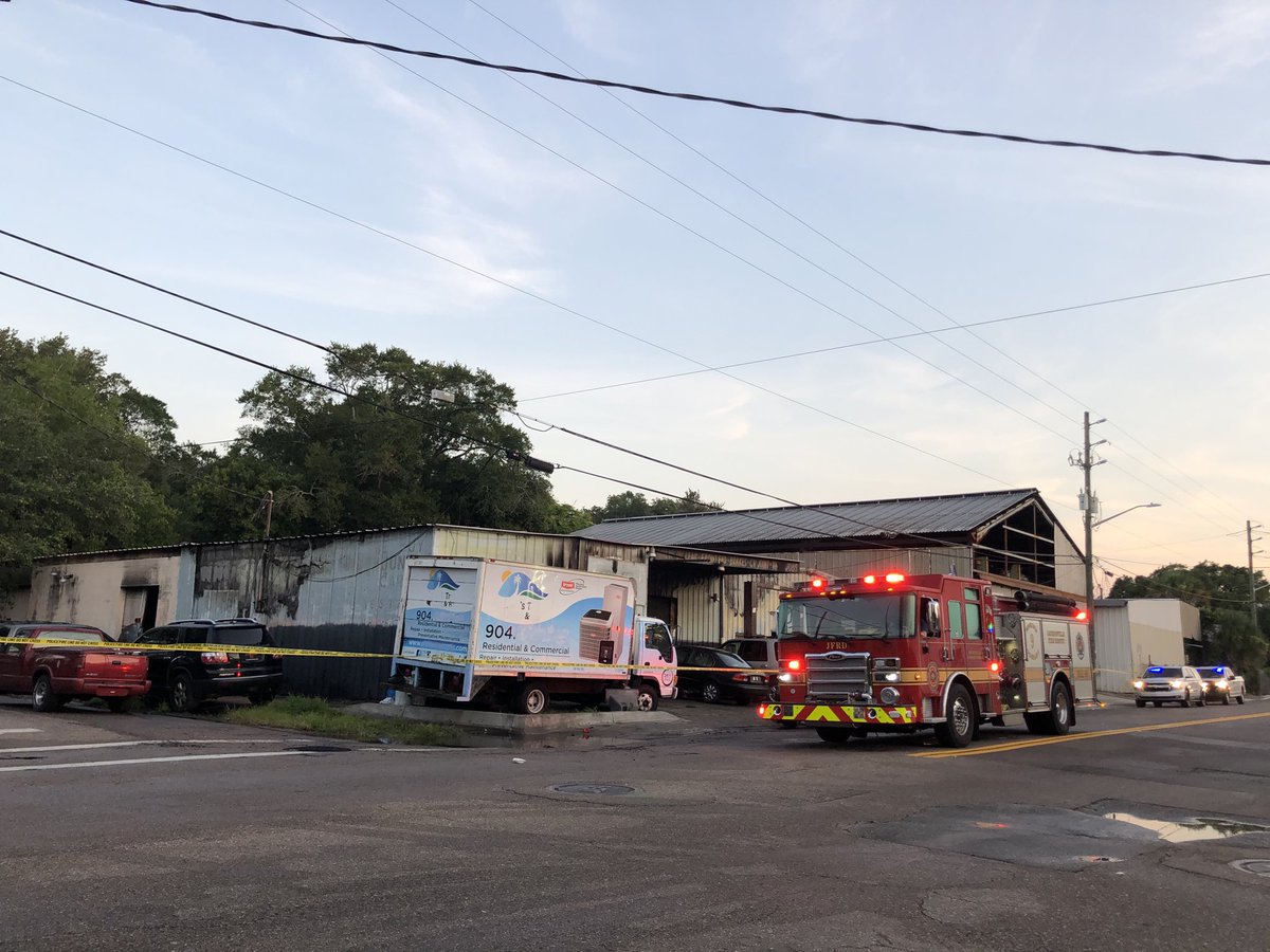 The state fire marshal has arrived to investigate the cause of a fire at two businesses on Phoenix Avenue. JFRD tells us an auto body shop and commercial hood cleaning service caught fire early this morning 