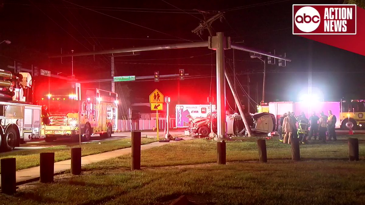 Two people were hurt and hundreds are without power after a serious crash this morning in Seffner. A pickup truck and SUV collided at CR 579 and Clay Pit Rd. The crash caused a utility pole to lean on another. Hillsborough deputies are investigating the crash. 
