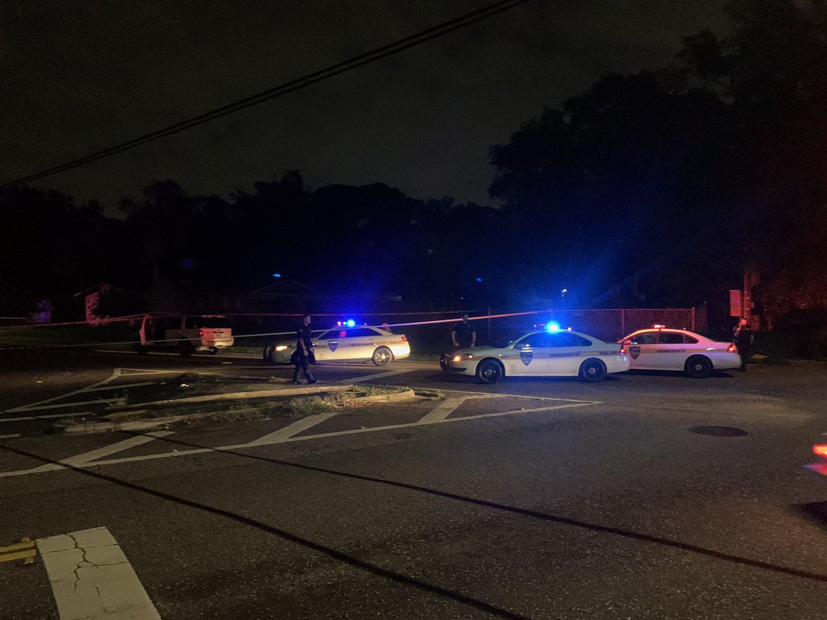 ANJax: Police responding to person shot at Palmdale St./ Lake Park Dr.