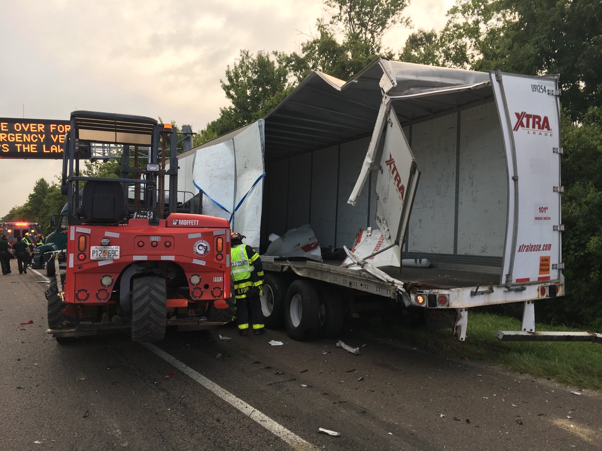Engines 42 & 72, Squad 73, Rescues 72 & 73, and C113 responded this morning to an accident on I4 east, between the 429 and World Dr exits involving 2 semis and a flatbed truck. The incident still has lanes closed, causing severe traffic backups for eastbound lanes.