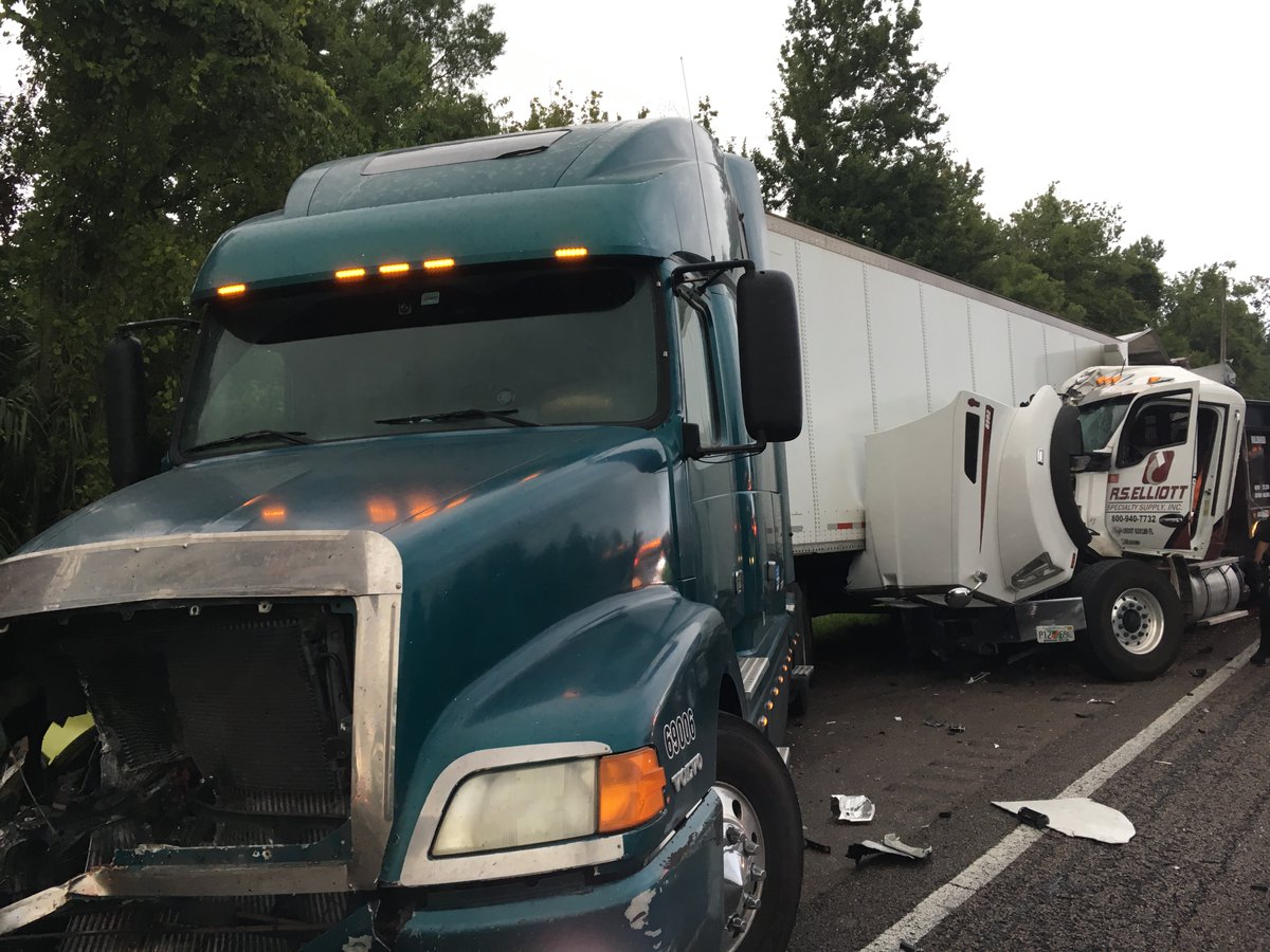Engines 42 & 72, Squad 73, Rescues 72 & 73, and C113 responded this morning to an accident on I4 east, between the 429 and World Dr exits involving 2 semis and a flatbed truck. The incident still has lanes closed, causing severe traffic backups for eastbound lanes.
