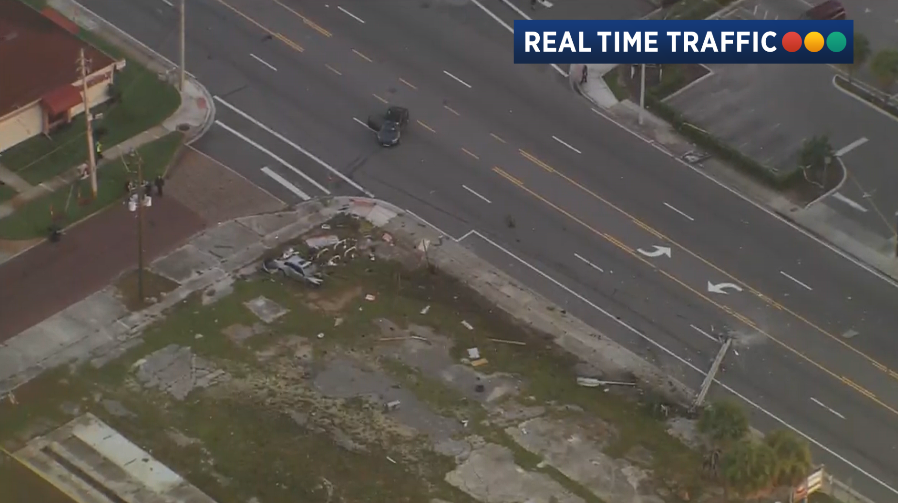 SKY 13 shows us the deadly crash at Colonial Dr & Hyer Ave. Take Concord St or Park Lake St as alternate routes. Orlando 